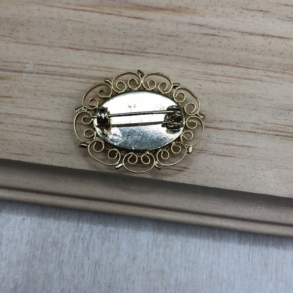 Vintage  Micro Mosaic Oval Floral Flower Brooch Gold Tone Artisan Work - Picture 3 of 5